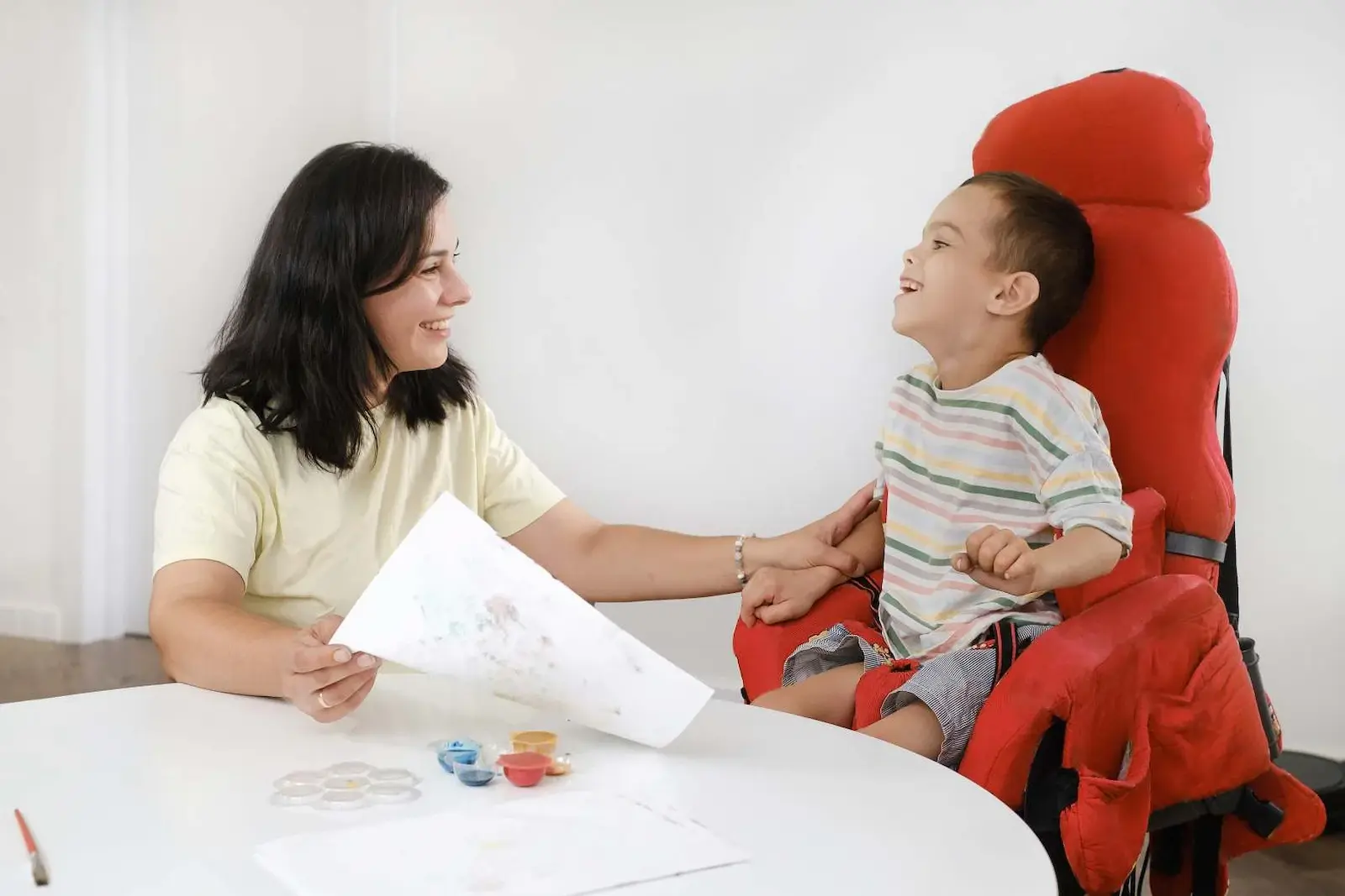 Therapia practitioner providing therapy to a client in Melbourne